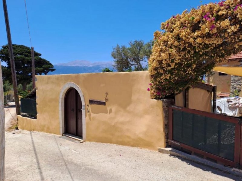 Paleloni Kreta, Paleloni: Historisches renoviertes Haus mit Garten und Whirlpool zu verkaufen Haus kaufen
